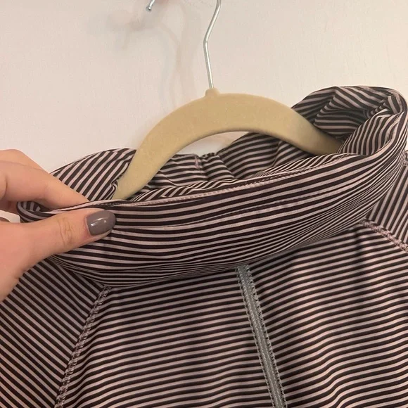 Lululemon | striped hooded rain jacket - Picture 5 of 7